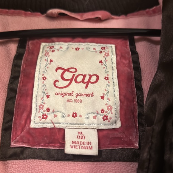 Warm girls gap jacket - Picture 3 of 3